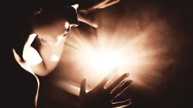 موتور میکروسکوپی گرمتر از خورشید، مرزهای فیزیک را میکاود