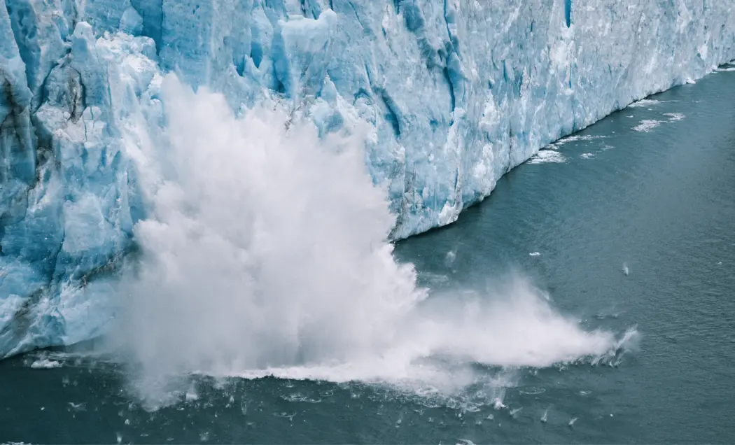 دانشمندان بهتازگی ۵۶٬۰۰۰ آبیخ جداشده از یخچالها را ثبت کردند — هشدار به بحران جدی اقلیمی