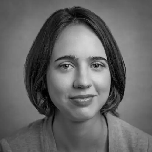 یک زن خندان