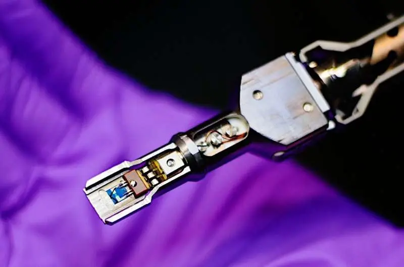 اولین مشاهدهٔ مواد دو‑بعدی فوقالعاده نازک در حالت بین جامد و مایع