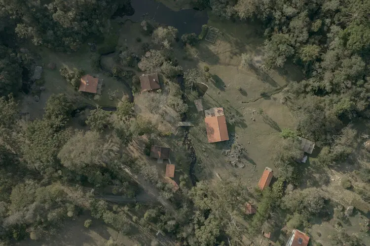 بهترین مقالات سال ۲۰۲۵: شیوههای چندگانه، واکنشهای زیستمحیطی، و معماری مراقبت - تصویر ۳۱ از ۳۶